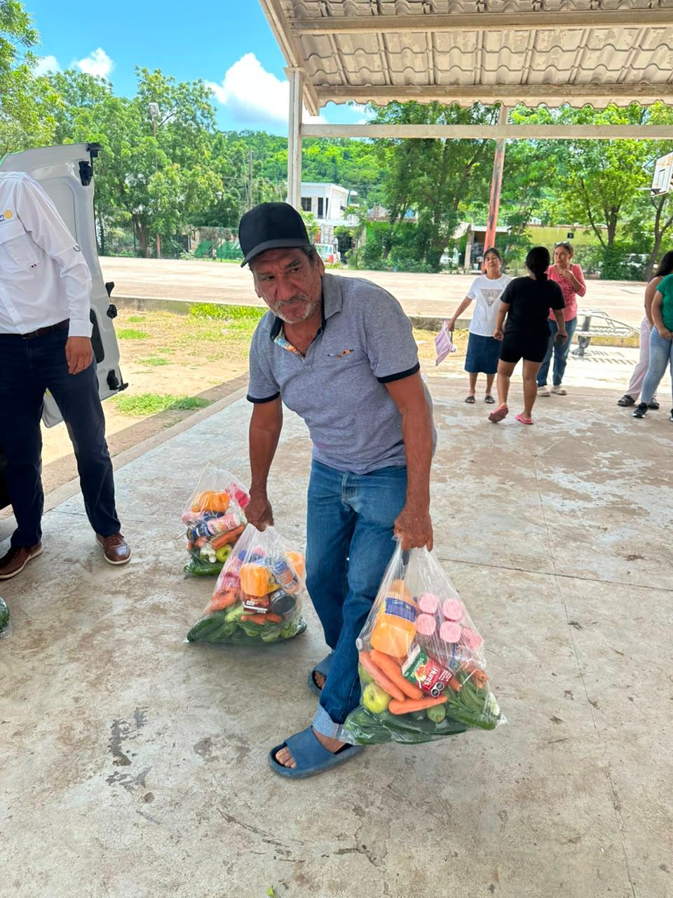Entrega de sillas de ruedas